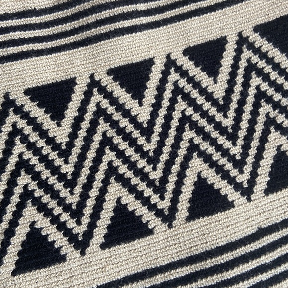 Guanabana Zip Pouch Clutch with Tassel - Picture 2 of 7